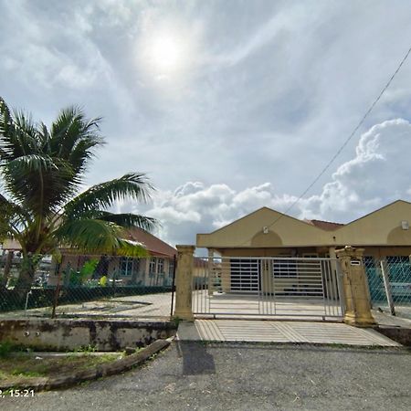 Seaview Promenade Homestay Dungun Oda fotoğraf